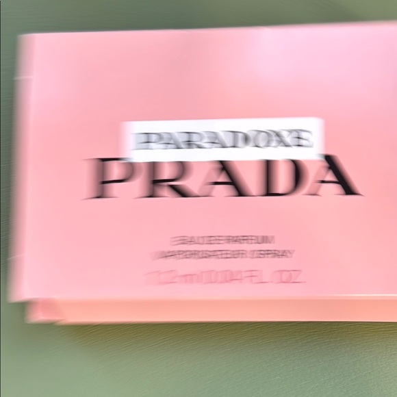 Prada Paradoxe Perfume Set - Picture 4 of 4